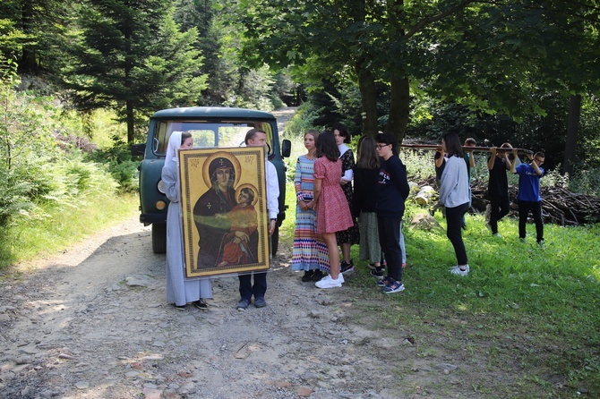 Powitanie symboli ŚDM na Śnieżnicy