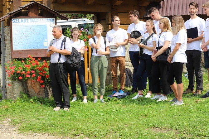 Powitanie symboli ŚDM na Śnieżnicy