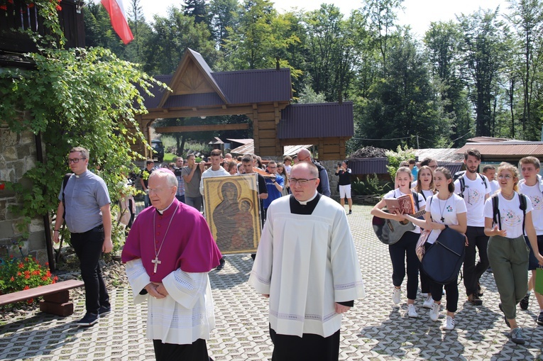 Powitanie symboli ŚDM na Śnieżnicy