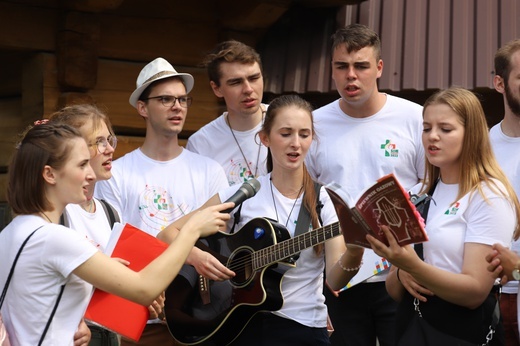 Powitanie symboli ŚDM na Śnieżnicy