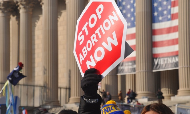 Coraz więcej amerykańskich miast protestuje przeciwko aborcji