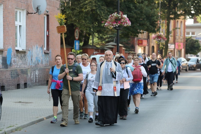 Pielgrzymka kobiet do Piekar cz.1