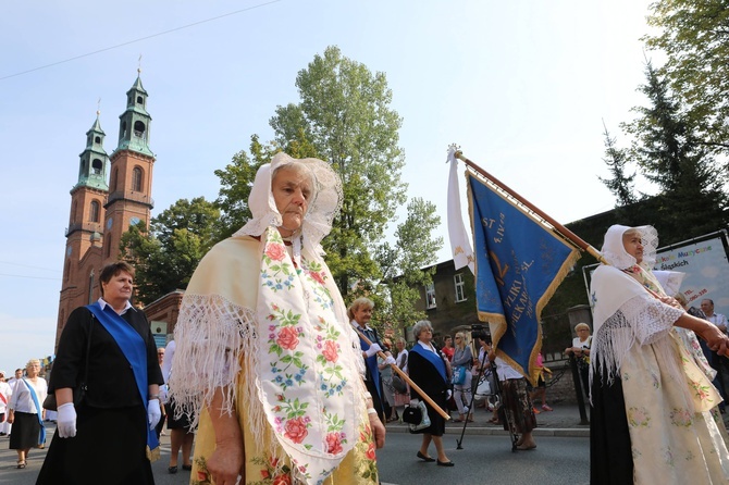 Pielgrzymka kobiet do Piekar cz.1