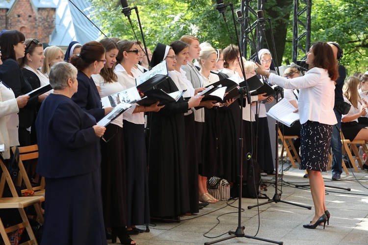 Pielgrzymka kobiet do Piekar cz.2