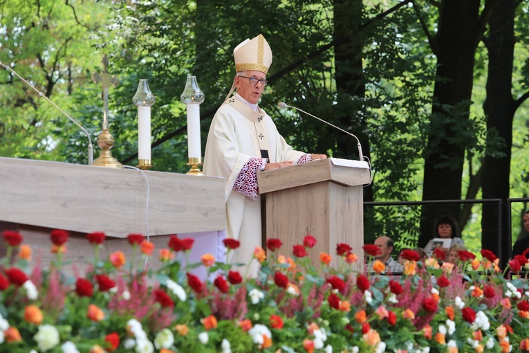 Pielgrzymka kobiet do Piekar cz.2