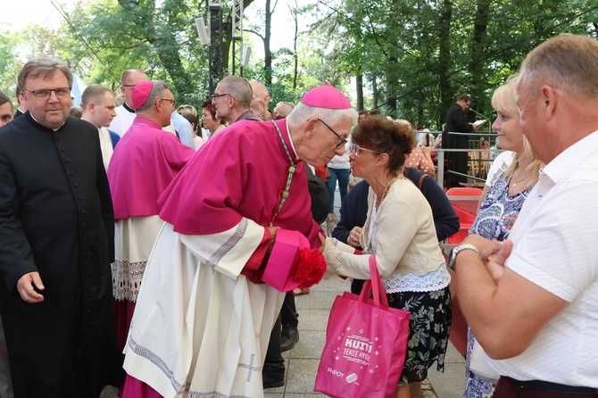 Pielgrzymka kobiet do Piekar cz.2