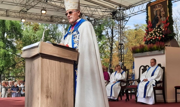 Bp Gucwa w Piekarach: Proszę was o modlitwę o pokój