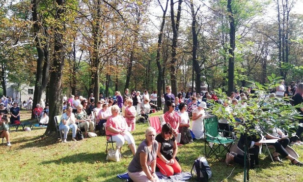 Piekary Śl. Kilkadziesiąt tysięcy osób na pielgrzymce kobiet 