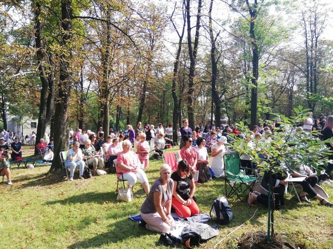 Radio eM podczas pielgrzymki kobiet do Piekar Śląskich