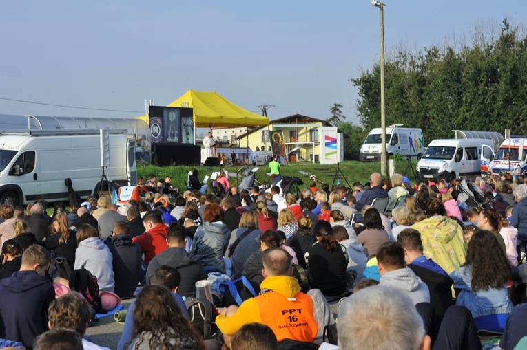 Msza św. w Żarnowcu