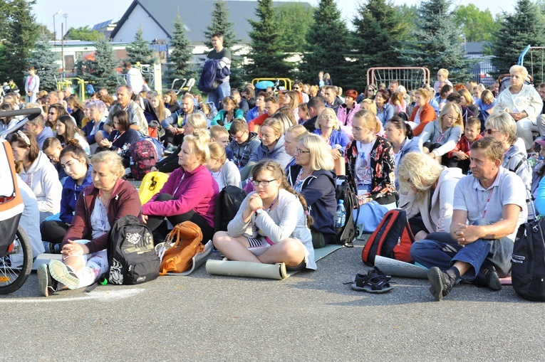 Msza św. w Żarnowcu