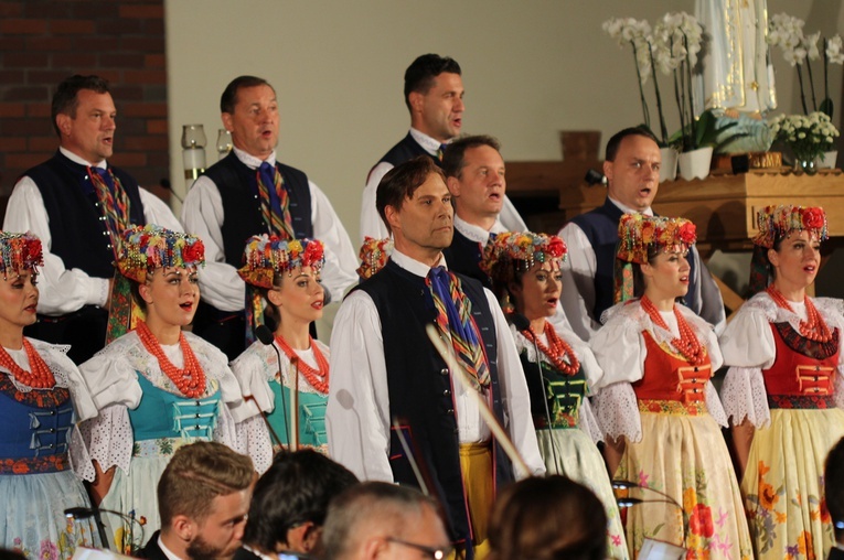 Zespół Pieśni i Tańca "Śląsk" w Jelczu-Laskowicach