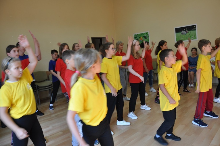 9. Muzyczne warsztaty wokalne w Szkolnym Schronisku Młodzieżowym w Lubachowie 