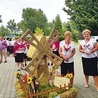 Wieńce dożynkowe z roku na rok stają się coraz efektowniejsze, przestrzenne.