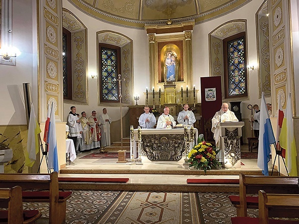 I DPPR rozpoczęła się Eucharystią w głowieńskiej parafii św. Jakuba.