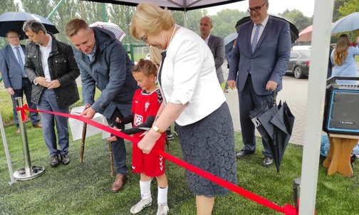 Zabrze. Boisko "Walka" gotowe po remoncie. Nowe bramki i nawierzchnia
