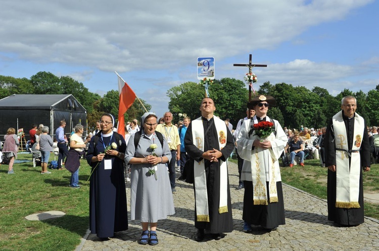 39. PPT - wejście grup 9 i 10