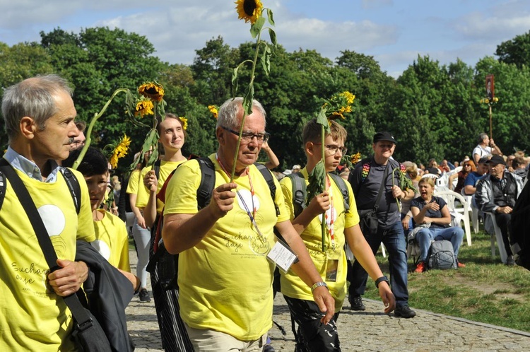 39. PPT - wejście grupy 11