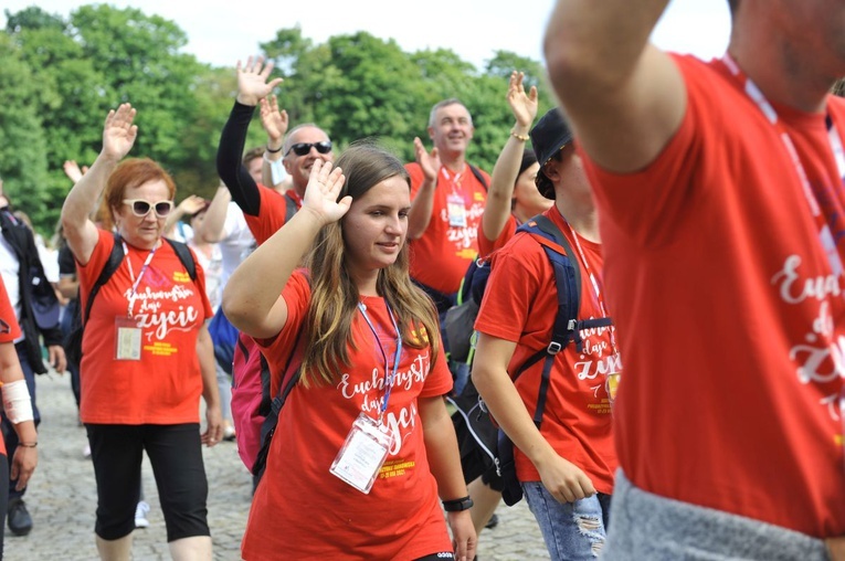 39. PPT - wejście grupy 12