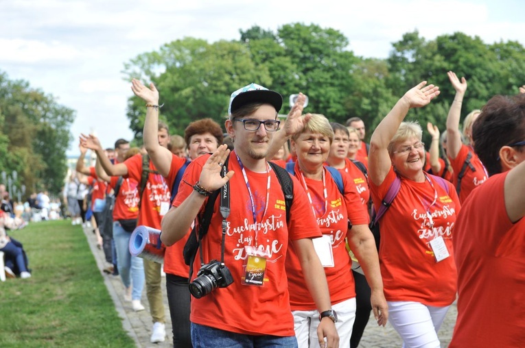 39. PPT - wejście grupy 12