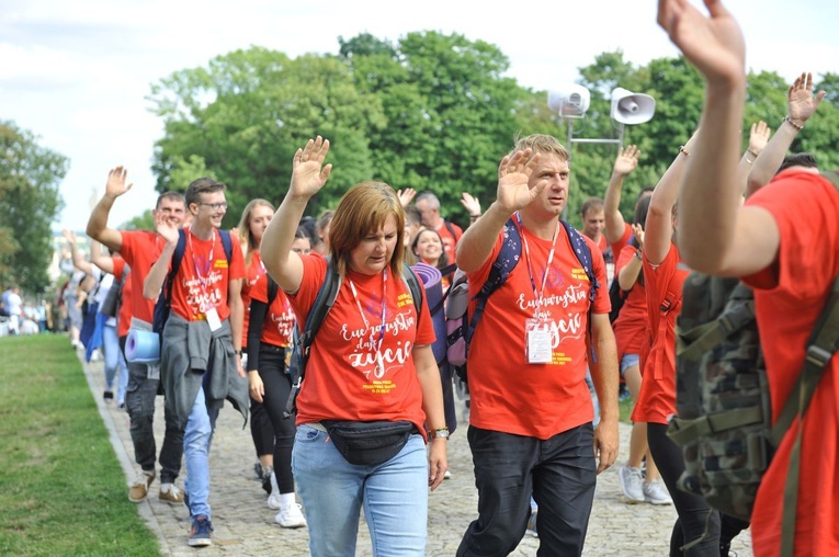 39. PPT - wejście grupy 12