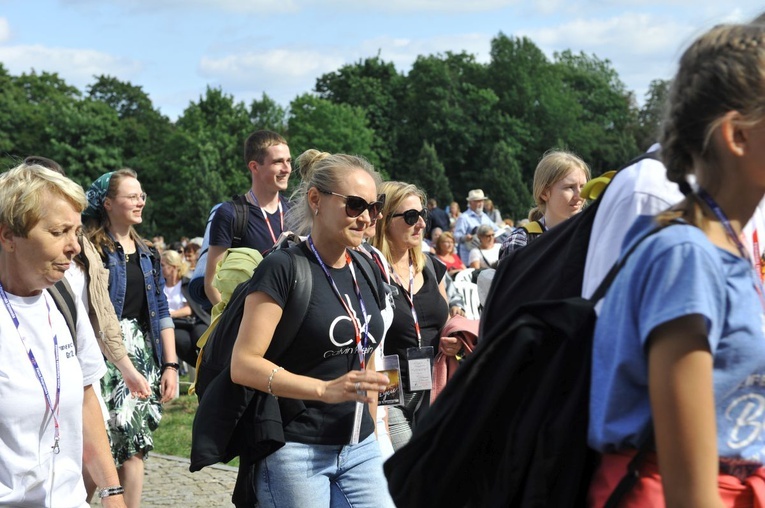 39. PPT - wejście grupy 12