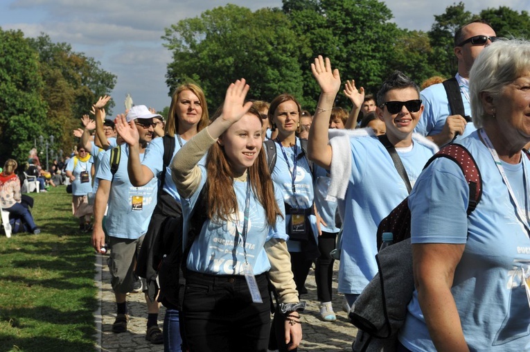 39. PPT - wejście grupy 13