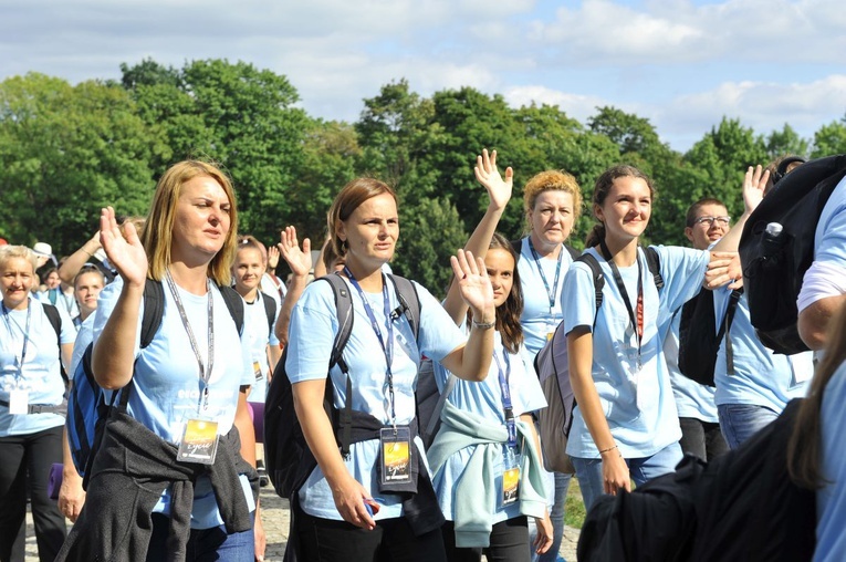 39. PPT - wejście grupy 13