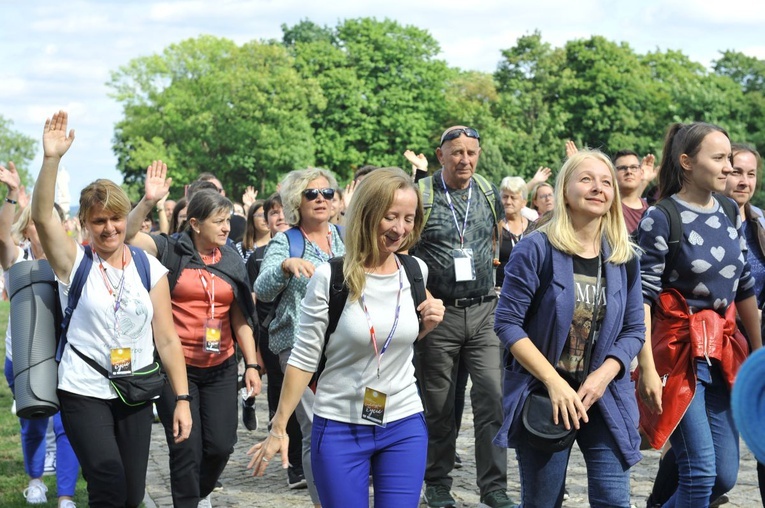 39. PPT - wejście grupy 14