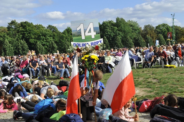 39. PPT - wejście grupy 14