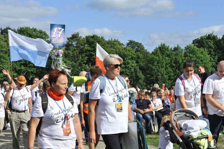 39. PPT - wejście grupy 17