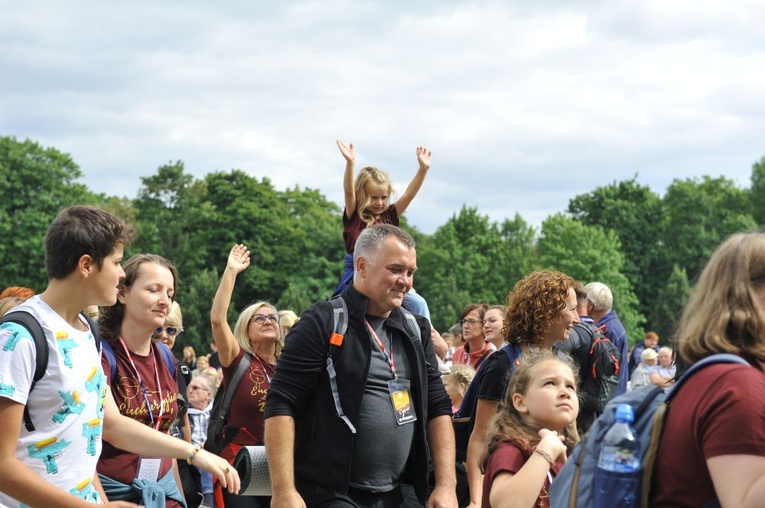 39. PPT - wejście grupy 18