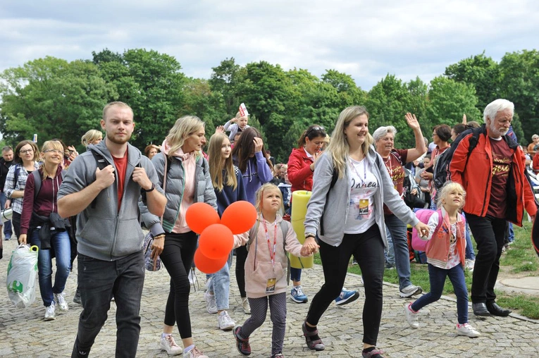 39. PPT - wejście grupy 18