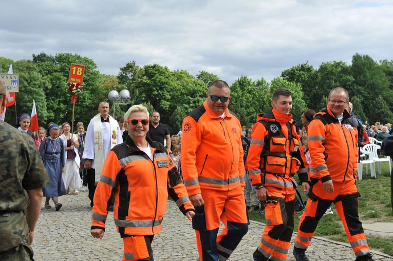 39. PPT - wejście grupy 18