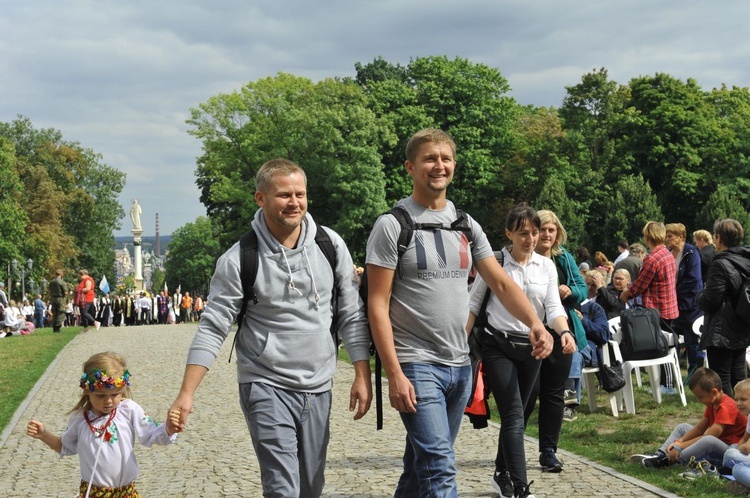 39. PPT - wejście grupy 19