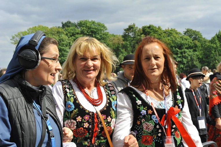 39. PPT - wejście grupy 19