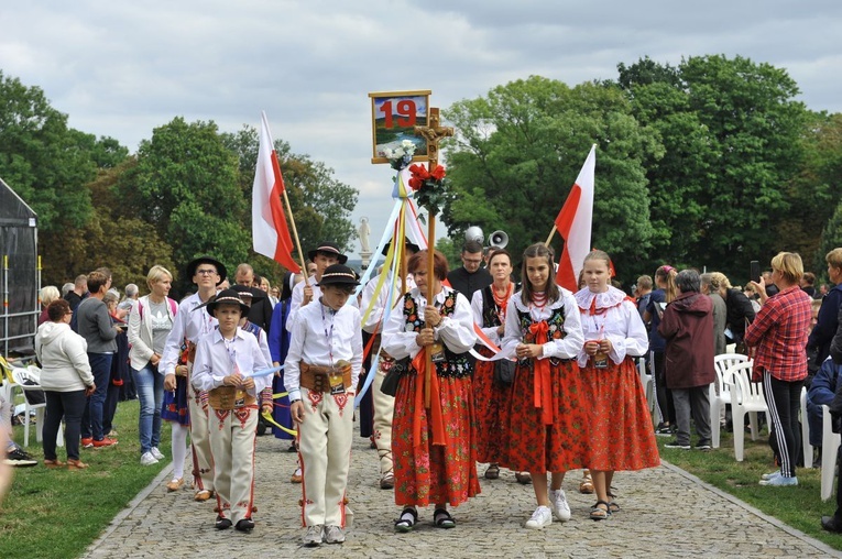 39. PPT - wejście grupy 19
