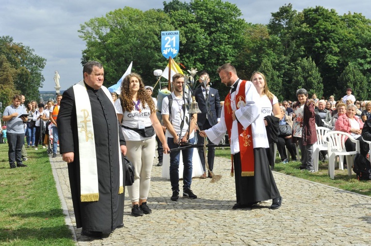 39. PPT - wejście grupy 21