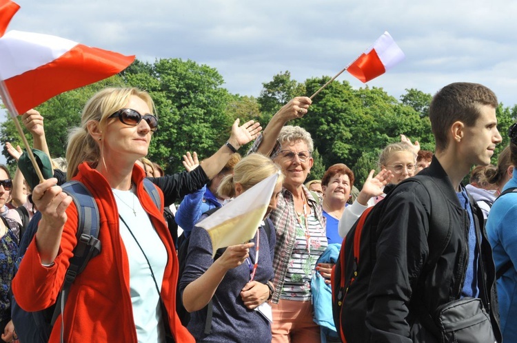 39. PPT - wejście grupy 22