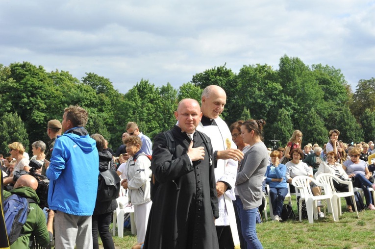 39. PPT - wejście grupy 22