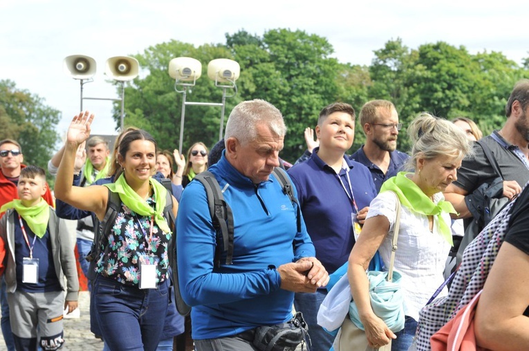 39. PPT - wejście grupy 23