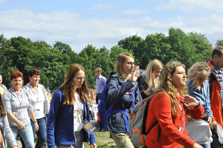 39. PPT - wejście grupy 24