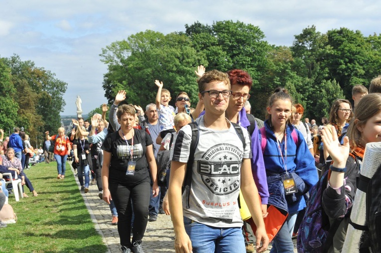 39. PPT - wejście grupy 24