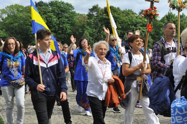 39. PPT - wejście grupy 24