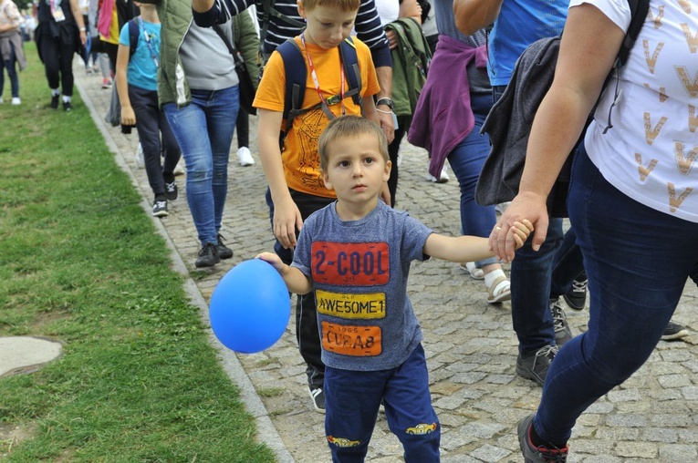 39. PPT - wejście grupy 25