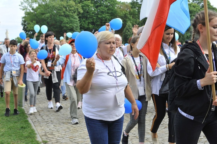 39. PPT - wejście grupy 25