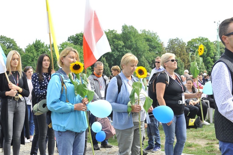 39. PPT - wejście grupy 25