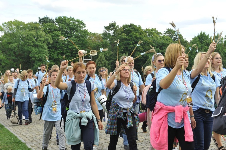 39. PPT - wejście grupy 26