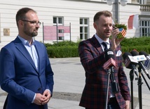 Mateusz Tyczyński (z lewej) i Adrian Pruski zapraszają na festiwal.