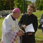 Symbole ŚDM w skarżyskiej Ostrej Bramie